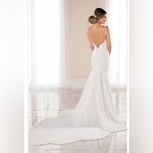 Stella York wedding dress. Pre-owned. Satin, ivory, size 14 US, 16 aus/uk.